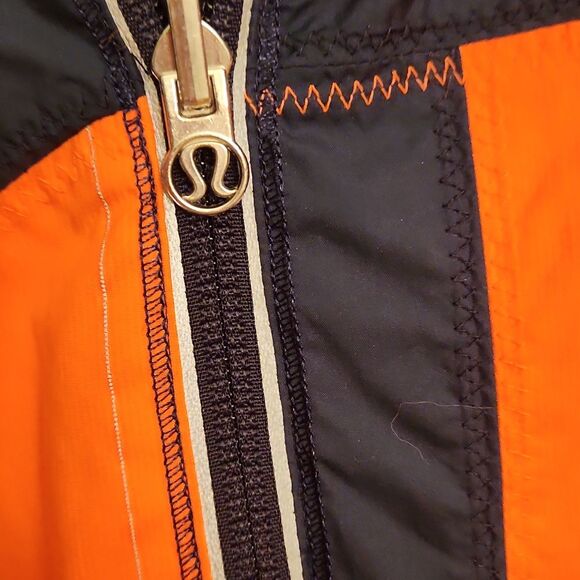 Lululemon Women's "Get Up & Glow" Orange & Black Activewear Jacket Size 6 - Picture 3 of 11